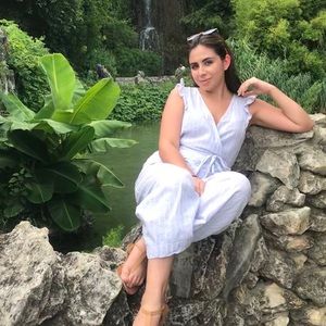 Meet your Posher, Camila